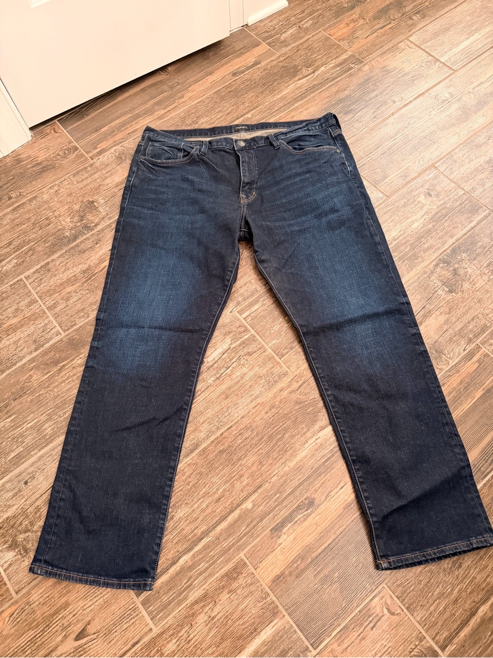 Silver Jeans Men's Dark Indigo Straight Leg Jeans
